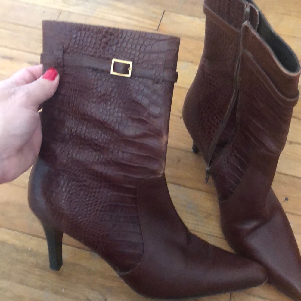 Leather boots